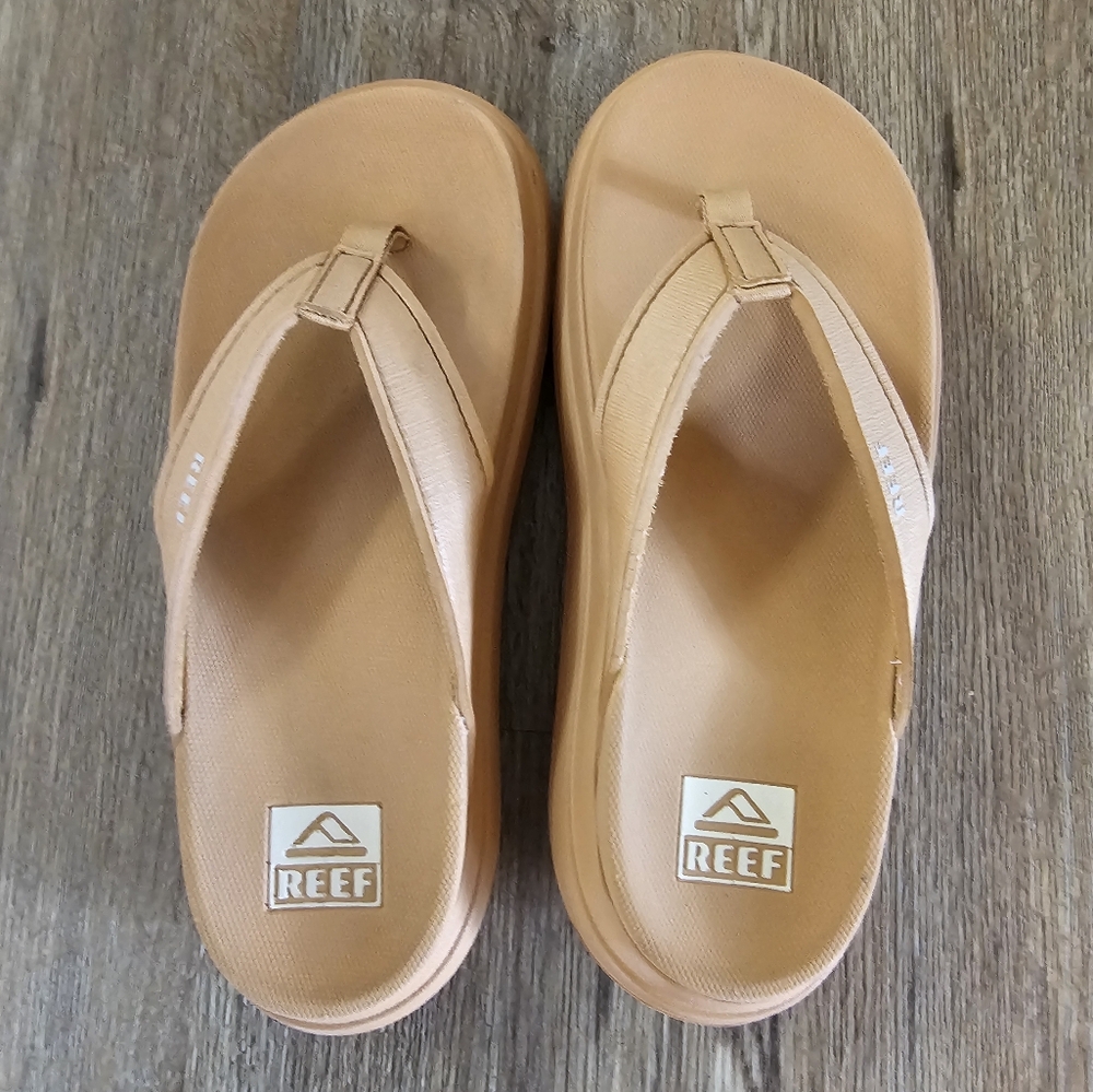 Reef cushioned slippers